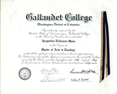 Jacqueline Nellessen Mann Diploma